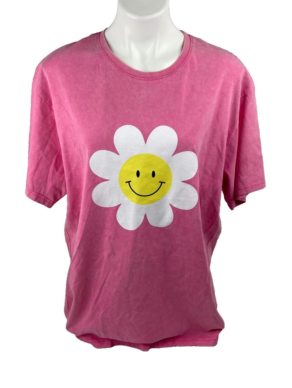 Fantastic Fawn Women Medium Pink Smiling Flower T Shirt Oversized Loose NWT